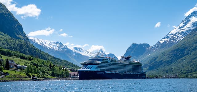 6 nights North west American cruise on Celebrity Summit
from ๐บ๐ธ Los Angeles to ๐จ๐ฆ Vancouver